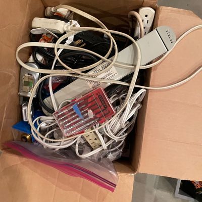 Sale Photo Thumbnail #666: Cords and handy man items