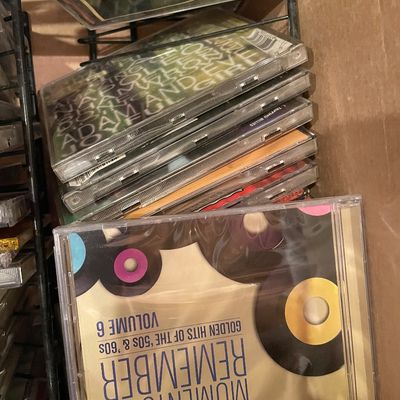 Sale Photo Thumbnail #547: Saw a Grateful Dead Cd and more