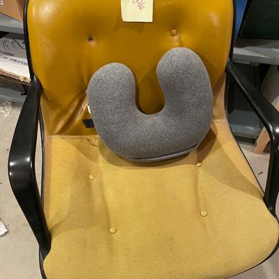 Sale Photo Thumbnail #662: Office chair and neck pillow