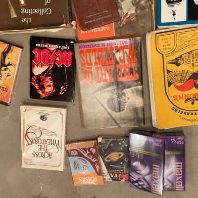 Sale Photo Thumbnail #621: Books and CDs