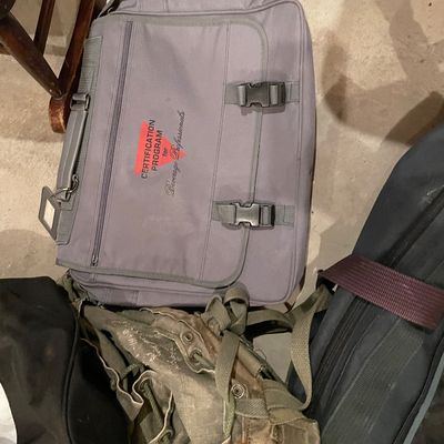 Sale Photo Thumbnail #605: Duffle bags