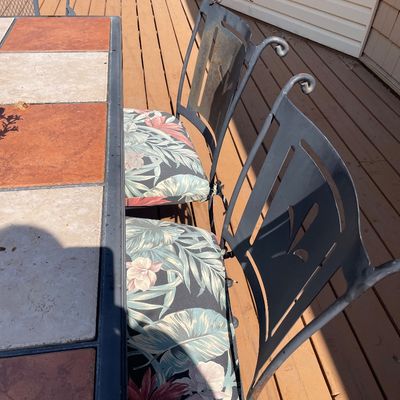 Sale Photo Thumbnail #171: The end chairs have different design