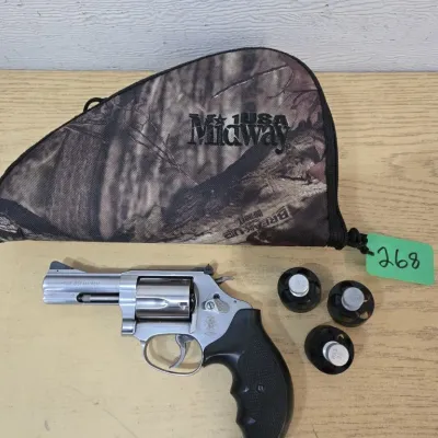 Sale Photo Thumbnail #6: S & W Model 60-15 .357 Magnum Revolver # CJW3750 Tag 268
3 Speed Loaders - Soft Case