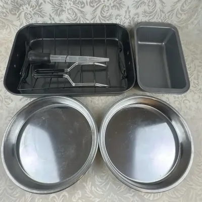 Chefmate Non-Stick Roasting Pan with Rack and Baker's Secret Loaf Pan