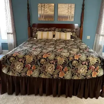King Biltmore Bedding and Artwork