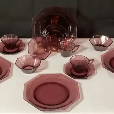 Vintage Hazel-Atlas "Moroccan Amethyst" 16-Pc Glass Set – Octagonal Art Deco Style