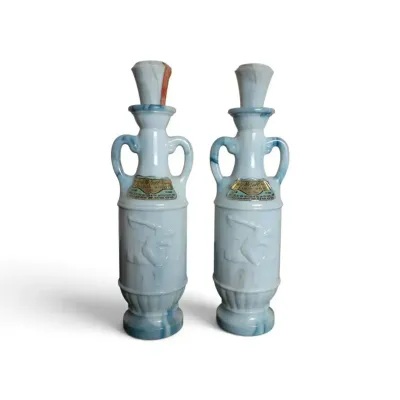 DG108 McGill Decoratice Whiskey Bottles