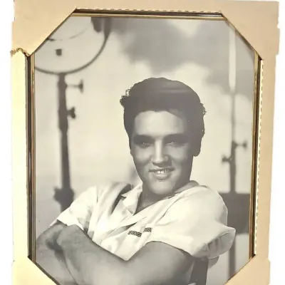 DG640 Elvis Presley Black & White Gold/Black Framed Portrait