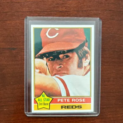 1976 Topps Baseball Card. Pete Rose - Cincinnati Reds. Card #240