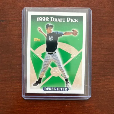 1993 Topps Baseball Card. Derek Jeter Rookie - New York Yankees. Card #28