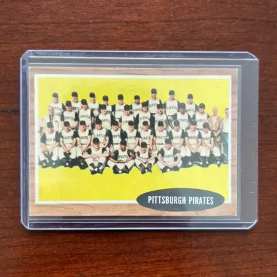 1962 Topps Baseball Card. Pittsburgh Pirates Team Card. Card #409