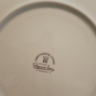 Sale Photo Thumbnail #186: Rosenthal Continental China "Loft White" Dinnerware Set