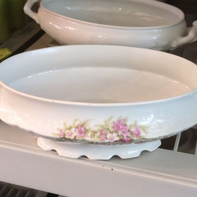 Sale Photo Thumbnail #723: Haviland Limoges Pink Floral Serving Bowl