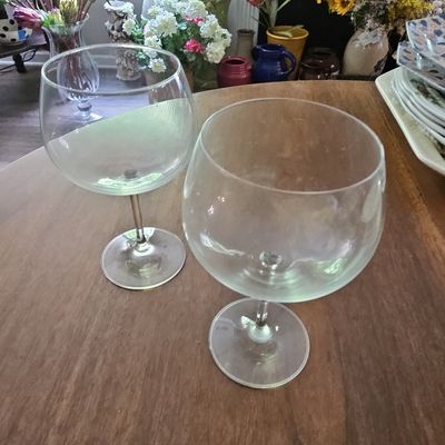 Sale Photo Thumbnail #289: Large Balloon Wine Glasses