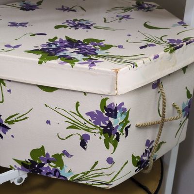 Sale Photo Thumbnail #450: Vintage Floral Hexagonal Hat Box