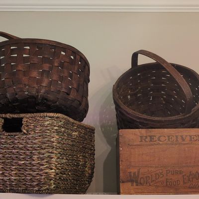 Sale Photo Thumbnail #618: Vintage World's Pure Food Exposition Chicago Wooden Crate