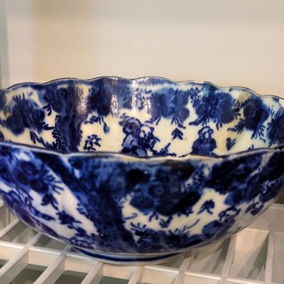 Sale Photo Thumbnail #729: Flow Blue Scalloped Serving Bowl - Japanese Meiji Period