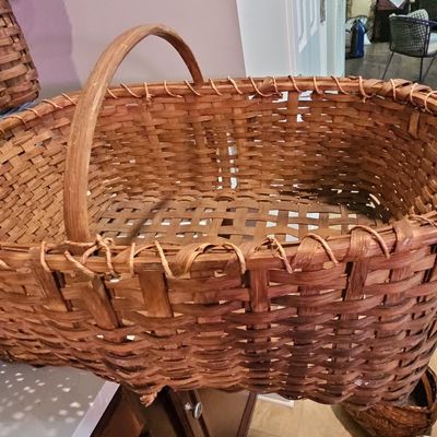 Sale Photo Thumbnail #567: Antique American Splint Oak Gathering Basket