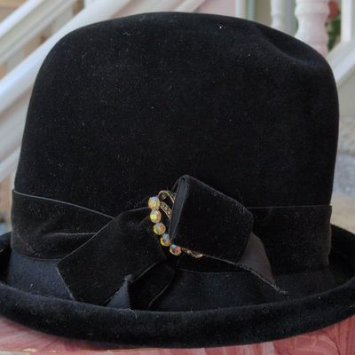 Sale Photo Thumbnail #389: Sally Victor for Contessa Fur Felt Hat