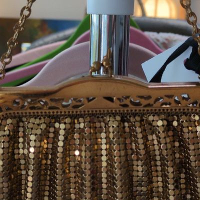 Sale Photo Thumbnail #406: Vintage Whiting & Davis Gold-Tone Metal Mesh Evening Bag with Ornate Filigree Frame