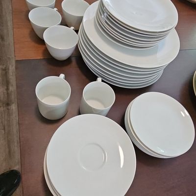 Sale Photo Thumbnail #187: Rosenthal Continental China "Loft White" Dinnerware Set