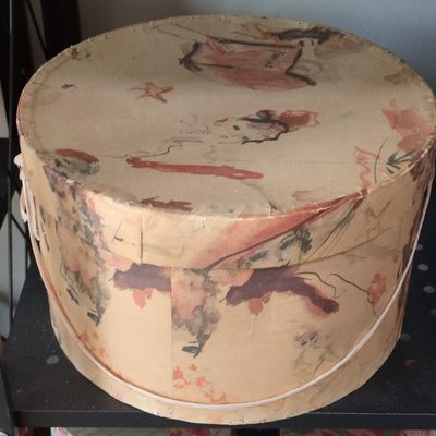 Sale Photo Thumbnail #442: Vintage Floral Pattern Hat Box