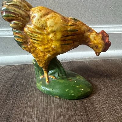 Sale Photo Thumbnail #133: Vintage Majolica-Style Hen Figurine