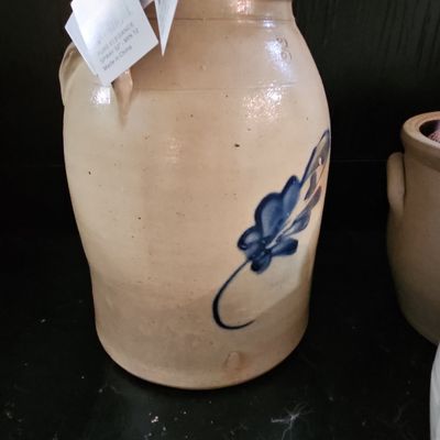 Sale Photo Thumbnail #661: Antique 2 Gallon Stoneware Crock with Cobalt Blue Floral Motif