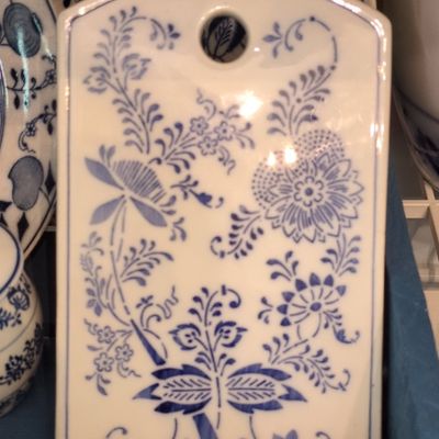 Sale Photo Thumbnail #707: Blue Onion Pattern Ceramic Cheese Board with Hanging Hole