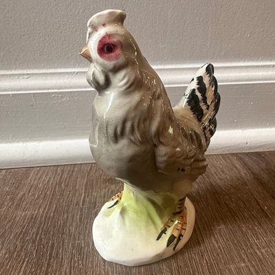 Sale Photo Thumbnail #167: Vintage Ceramic Hen Figurine - Made in Japan