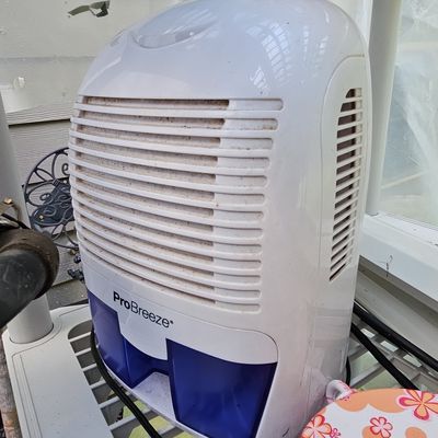Sale Photo Thumbnail #854: Pro Breeze Electric Dehumidifier