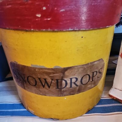 Sale Photo Thumbnail #564: Vintage Snowdrift Shortening Tin Bucket