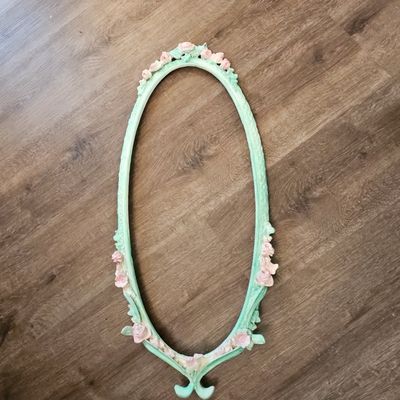 Sale Photo Thumbnail #557: Vintage Homco / Home Interiors Oval Mirror Frame with Roses