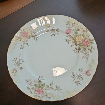 Sale Photo Thumbnail #275: Warwick China "Old Abbey" Pattern Porcelain Plate