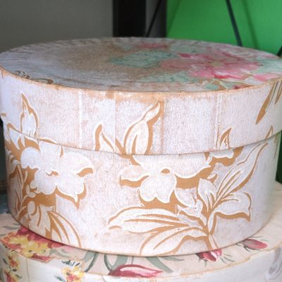 Sale Photo Thumbnail #467: Vintage Floral Hat Box Set