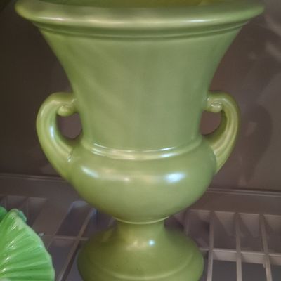 Sale Photo Thumbnail #672: Haeger Pottery Green Urn Vase