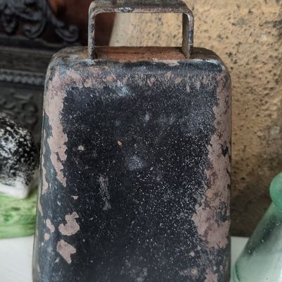 Sale Photo Thumbnail #140: Vintage Primitive Folded Riveted Cow Bell