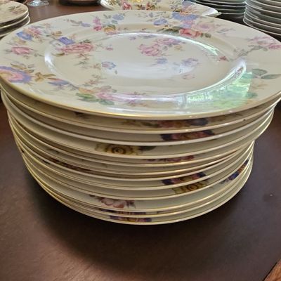 Sale Photo Thumbnail #198: Rosenthal Ivory The Sunray Pattern Dinnerware