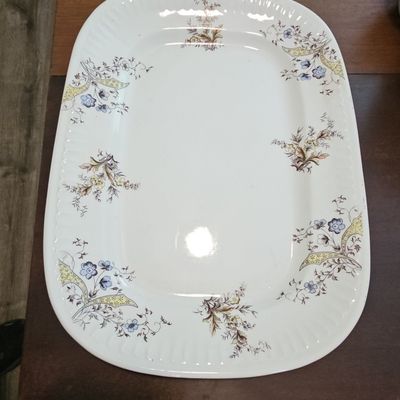 Sale Photo Thumbnail #261: Henry Alcock & Co. Semi-Porcelain Serving Platter