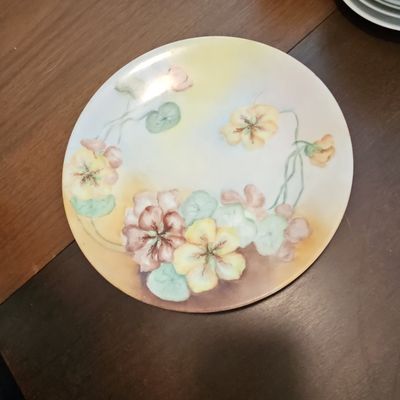 Sale Photo Thumbnail #267: Delinieres & Co. Limoges Hand-Painted Plate
