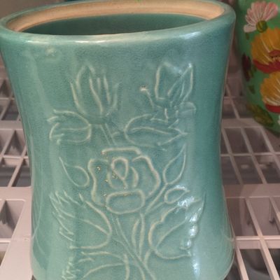 Sale Photo Thumbnail #711: McCoy Pottery Rose Vase - Teal Glaze