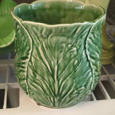 Sale Photo Thumbnail #670: Bordallo Pinheiro Cabbage Leaf Soup Tureen