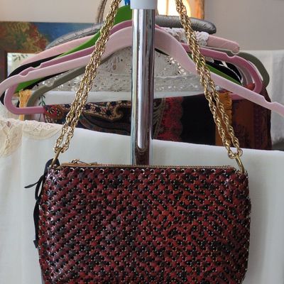 Sale Photo Thumbnail #384: Whiting & Davis Red & Black Tortoiseshell Mesh Handbag