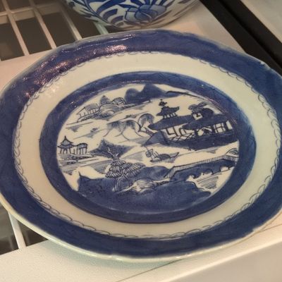 Sale Photo Thumbnail #731: Chinese Export Blue and White Canton Pattern Plate