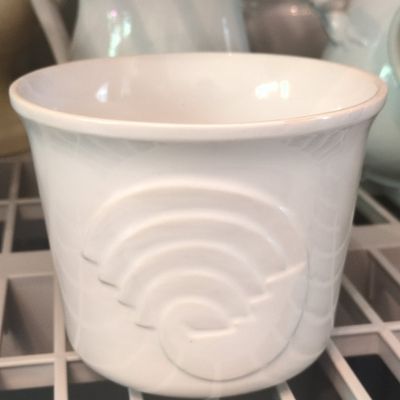 Sale Photo Thumbnail #771: Wedgwood White Shell Motif Planter/Cachepot