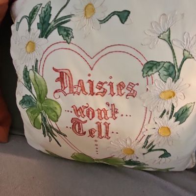 Sale Photo Thumbnail #156: Vintage Embroidered 'Daisies Won't Tell' Decorative Pillow