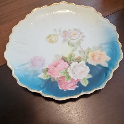 Sale Photo Thumbnail #285: Victorian Era Hand-Painted Porcelain Cabinet Plate with Roses