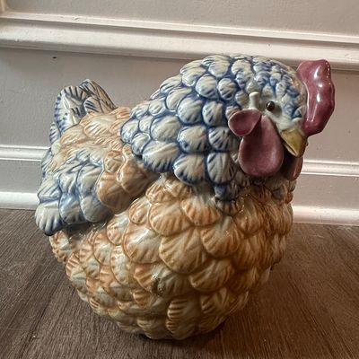 Sale Photo Thumbnail #138: Vintage Majolica-Style Ceramic Hen Tureen