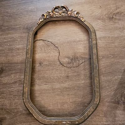 Sale Photo Thumbnail #555: Vintage Rococo Style Octagonal Picture Frame