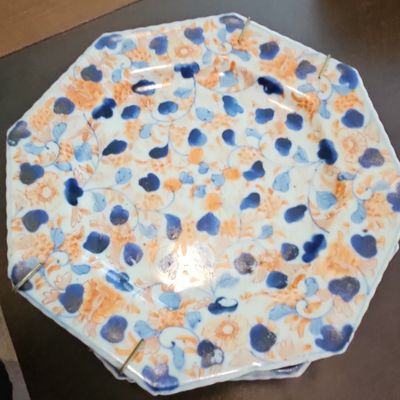 Sale Photo Thumbnail #243: Octagonal Japanese Imari-Style Porcelain Plates